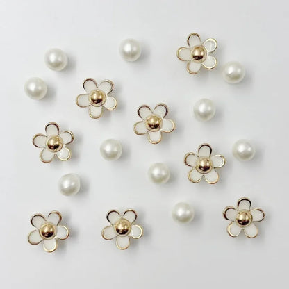 3D Cute Daisies Pearl Set Shoe Charms Accessories for Slide Sandals DIY Clogs Decoration Shoe Buckle Pins Shoe Decoration Gifts