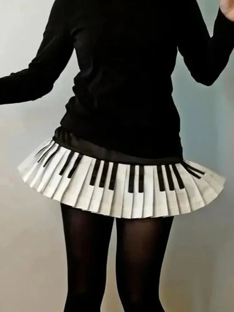 Spring Black White Spliced Women Short Skirt Y2k Slim Design Harajuku Mini Skirt Female Empire Korea Style Chic Piano Skirt