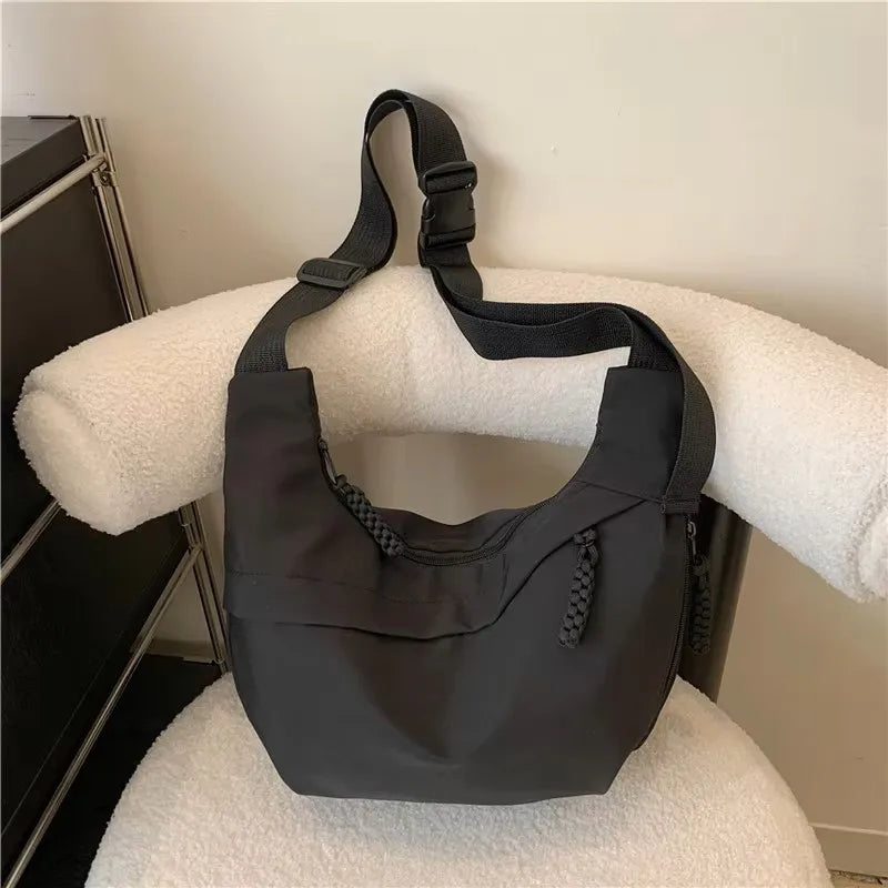 2025 New Fashion Summer Large Capacity Casual Nylon Women Shoulder Bag Korean Style Hobos Bag Youth Crossbody Shoulder Bag